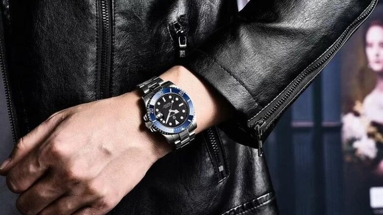 Đồng hồ Stainless Steel Back Water Resistant